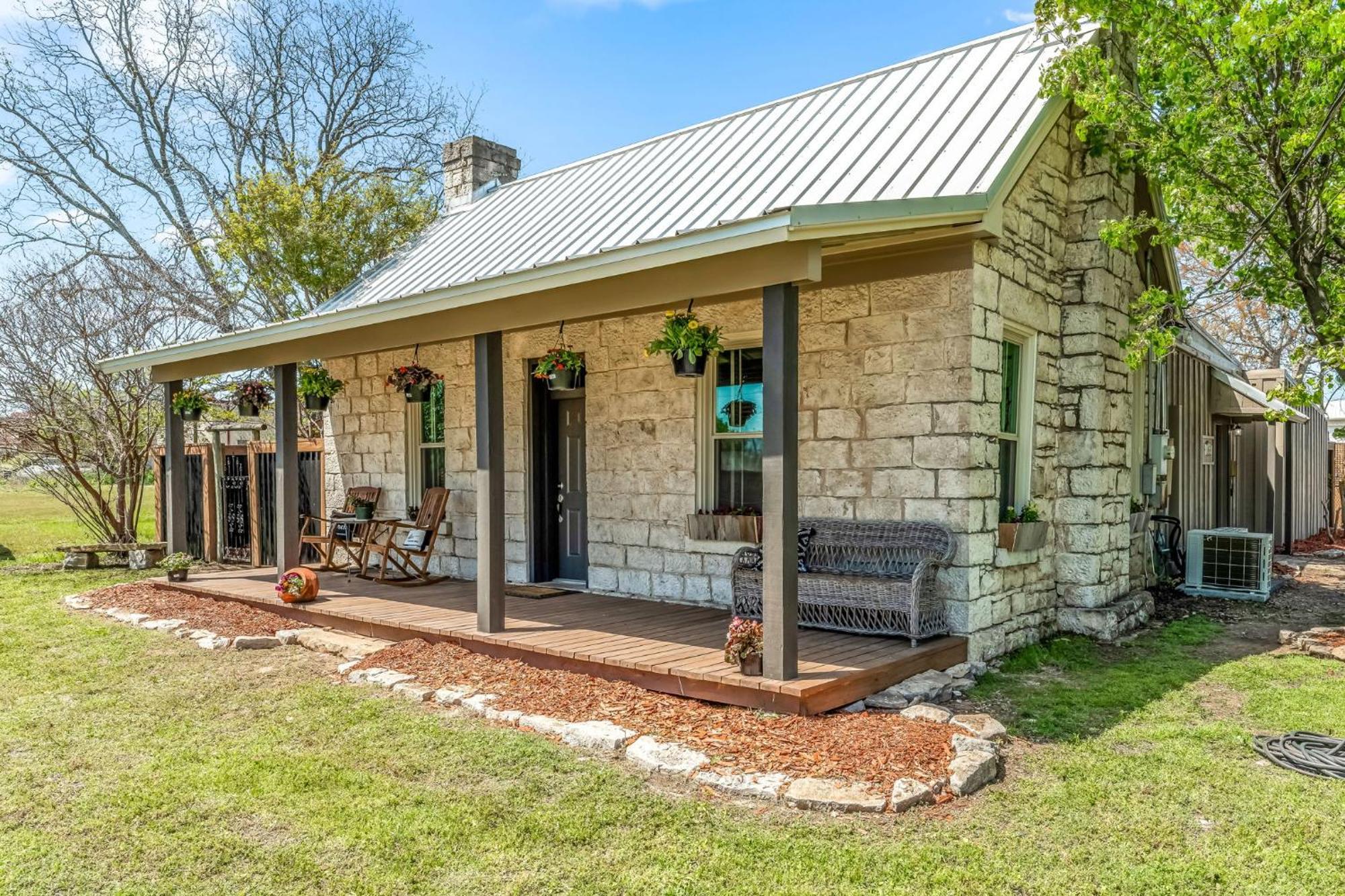 Captain James Beech House Stephenville Exterior photo